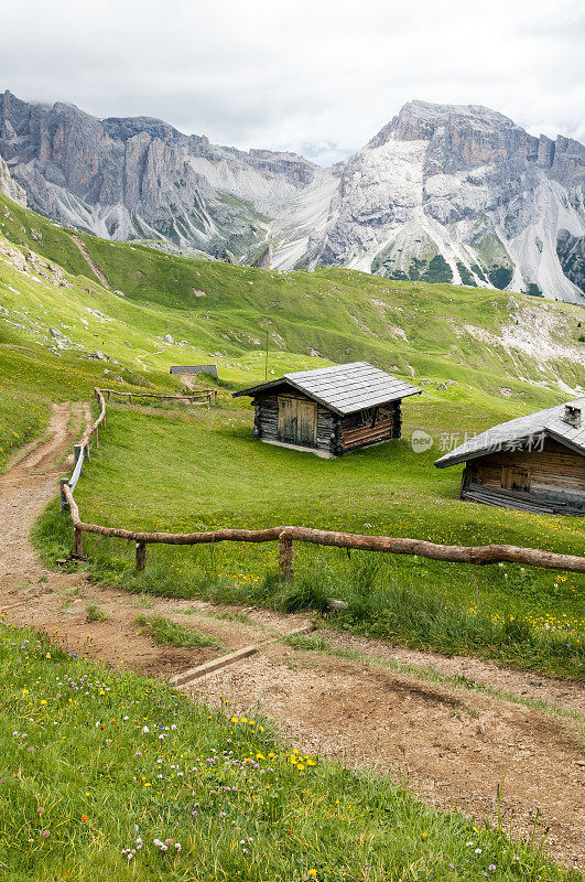 意大利Val Gardena的山路